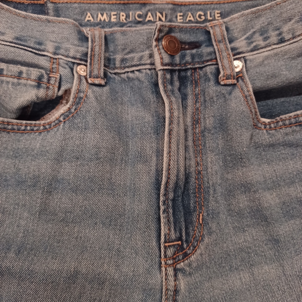 American Eagle Outfitters Distressed Women's Light Blue Denim Size 2
